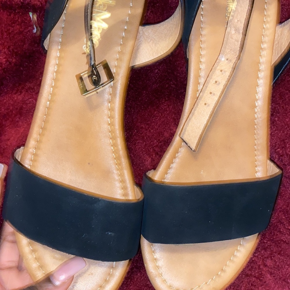 Heels - Picture 2 of 2